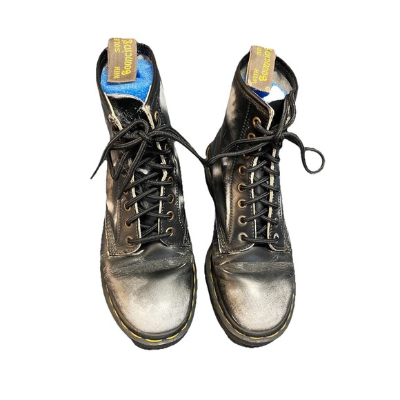 Dr. Martens 1460 Made in England Vintage Black Leather 8 Eye Boots US 7 - Picture 3 of 16